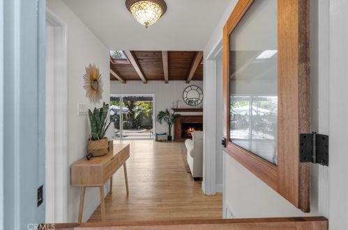 1210 Keats St, Manhattan Beach, CA 90266-6812
