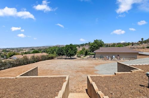 15591 Golden Star Ave, Riverside CA  92506-5753 exterior