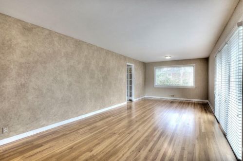 5920 Lakeshore Dr, Mableton, GA 30126-3621