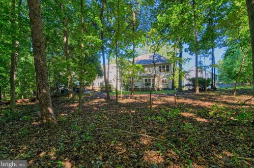 14 Stratford Garden Ct, Silver Spring MD 20904-1560 exterior