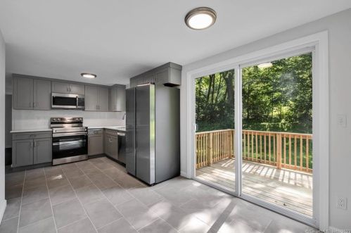 44 Louis Cir, Torrington CT  06790-3507 exterior