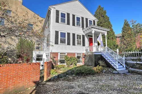 1 Charlesfield Ct, Providence, RI 02906-1116