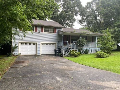 1650 Squire Dr, Marietta, GA 30008-7611