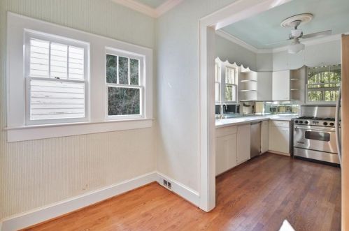 100 Brookhaven Dr, Atlanta GA  30319-3003 exterior