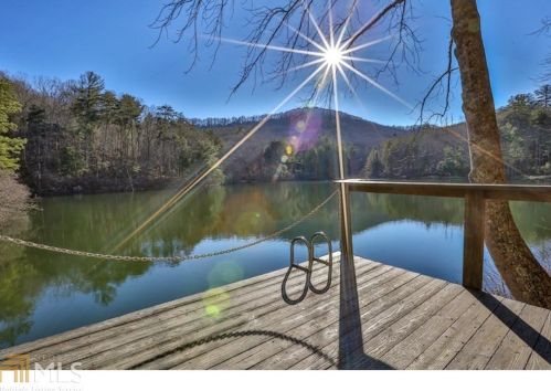394 Skyview Dr, Ellijay, GA 30536-2681