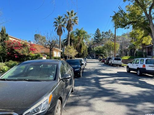 1447 Windsor Rd, Glendale CA  91205-2767 exterior