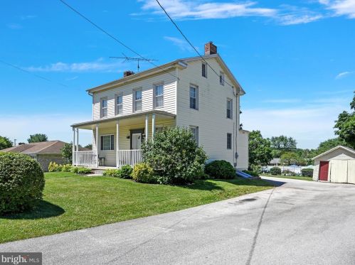 2136 Derry Rd, York, PA 17408-4163