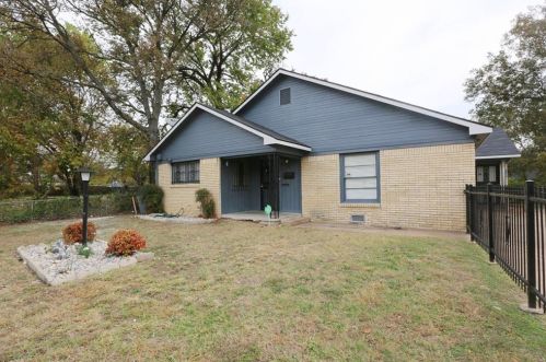 2113 Dillard St, Fort Worth, TX 76105-3815