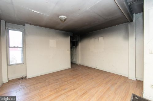 1302 Park Blvd, Camden NJ 08103-2756 exterior