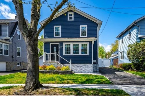 214 Lees Ave, Teaneck, NJ 07666-3908