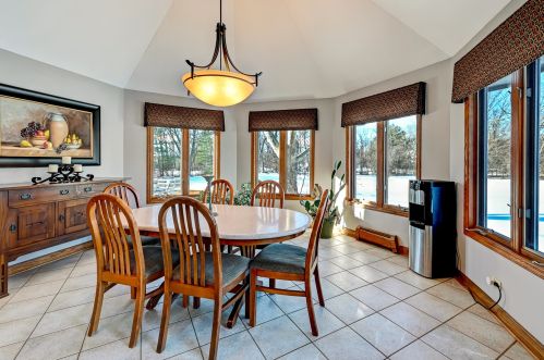 8300 County Line Rd, Willowbrook IL  60527-5719 exterior