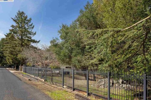 5340 Alhambra Valley Rd, Pacheco, CA 94553-9742