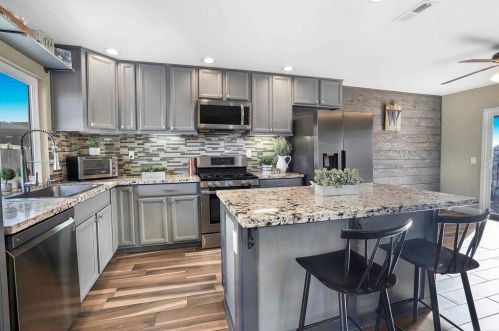 10217 New Bedford Ct, Lakeside, CA 92040-2353