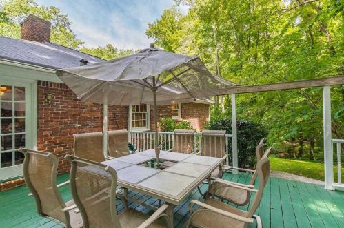 2408 Meadow Lark Dr, Atlanta GA  30344-4026 exterior
