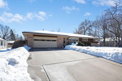 2305 5th St, Saint Paul MN  55112-6538 exterior