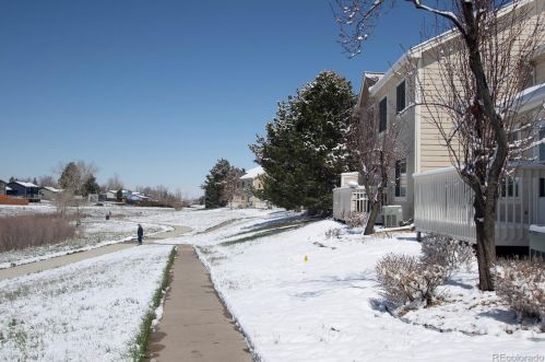 1362 Cathay Ct, Denver CO  80017-4594 exterior