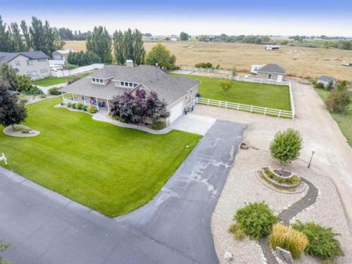 8246 Sage Run, Middleton ID  83644-5353 exterior