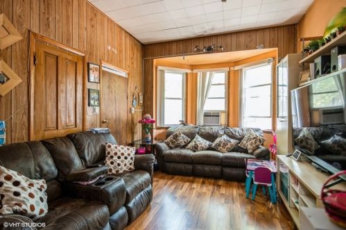 1712 Rockwell St, Chicago IL  60647-5220 exterior
