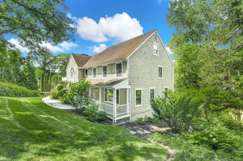 109 Garibaldi Ln, New Canaan, CT 06840-4200