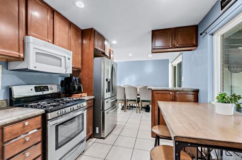 760 Evanston St, Aurora CO 80012-5718 exterior