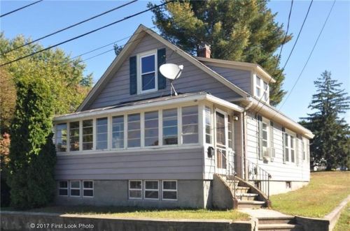 151 Dana St, Woonsocket, RI 02895-3727