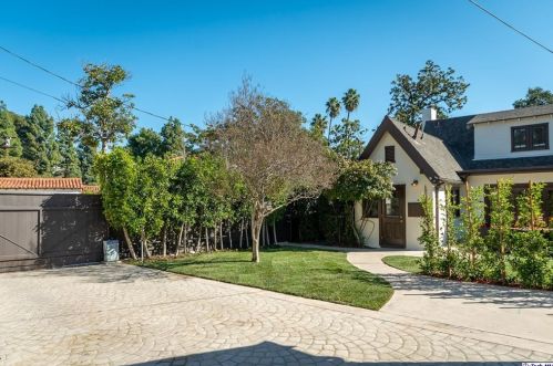 1357 Moncado Dr, Glendale CA  91207-1831 exterior
