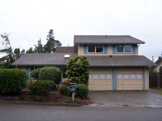 1305 Laurel St, Florence OR  97439-9415 exterior