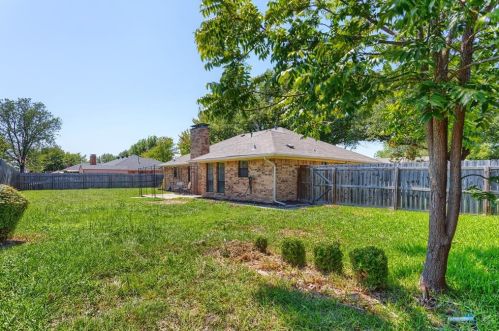 6808 Abilene Dr, Garland TX  75048-2856 exterior