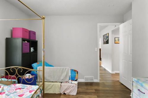 2244 Hillview Rd, Saint Paul MN  55112-1268 exterior