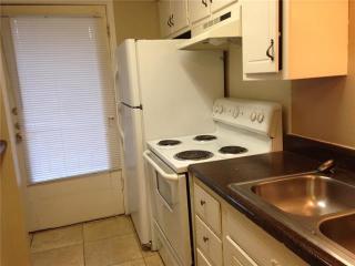 5622 Boca Raton Blvd, Fort Worth TX  76112-2341 exterior