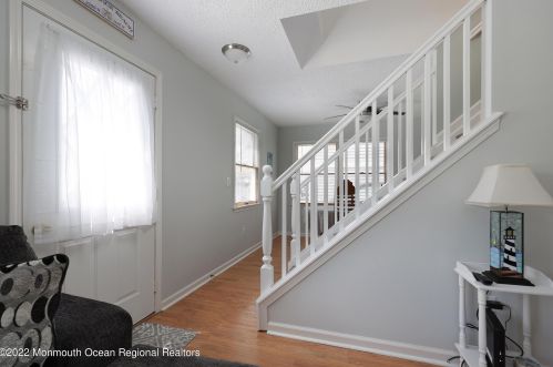 110 Brooks Rd, Lavallette NJ  08735-3227 exterior