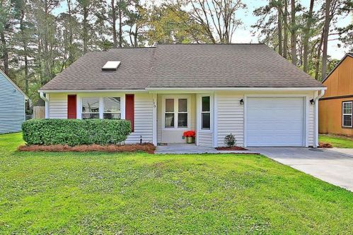 120 Robert Dr, Ladson, SC 29456-4841