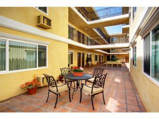 11519 Culver Blvd, Los Angeles CA  90066-5966 exterior