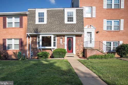1112 James Madison Cir, Fredericksburg, VA 22405-1632