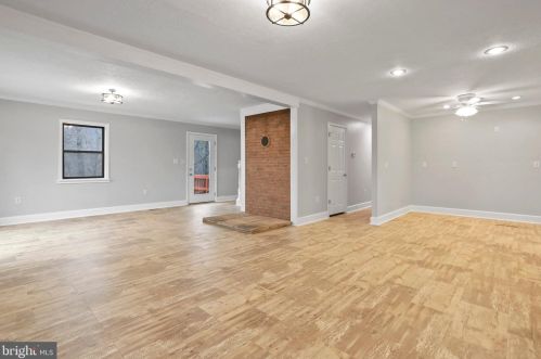 204 Quiet Place Ln, Berkeley Springs WV  25411-6633 exterior