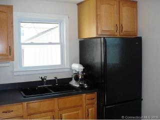 33 Arlington St, Meriden CT  06450-4726 exterior