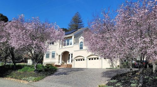 411 Wright Ave, Morgan Hill, CA 95037-4131