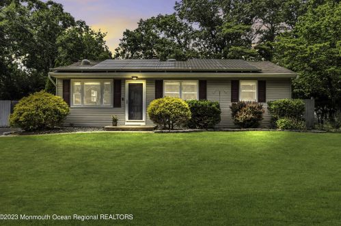 12 Blue Spruce Dr, Jackson Twp, NJ 08527-3301