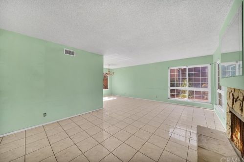 2218 San Lorenzo Ave, Santa Ana, CA 92704-6037