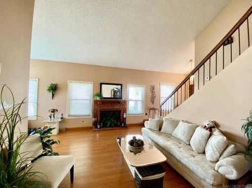 12009 Calle Naranja, El Cajon, CA 92019-4813