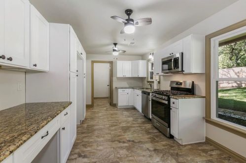 2200 Mcewen Ct, Fort Worth TX  76112-7927 exterior