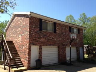 1226 Strawberry Rd, Saint Albans WV  25177-3347 exterior