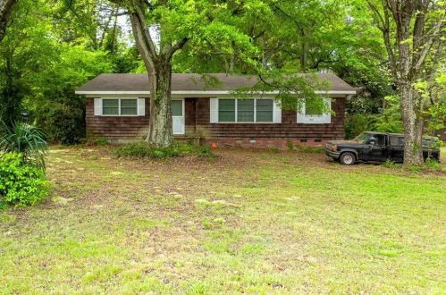 7445 Covington Hwy, Lithonia, GA 30058-7664