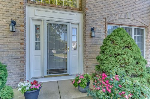 1263 Cromwell Ln, Naperville, IL 60564-3174