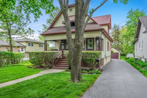 707 Riverside Dr, Villa Park, IL 60181-3033
