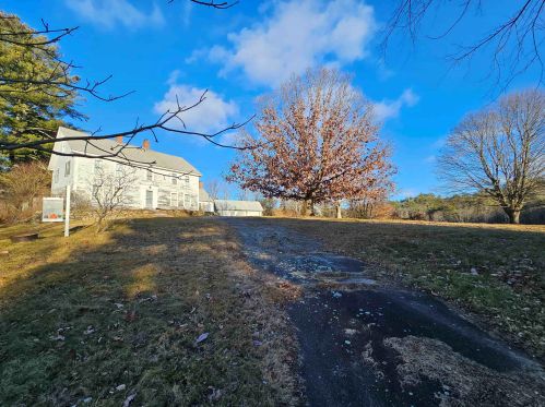 268 Suncook Valley Rd, Chichester, NH 03258-6415