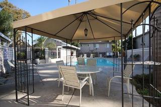 10566 Hole Ave, Riverside CA  92505-1688 exterior