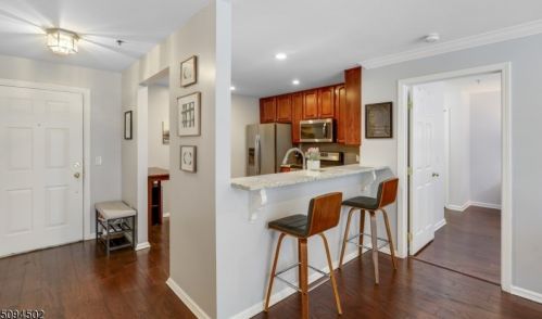 2106 Peer Pl, Parsippany, NJ 07834-3714