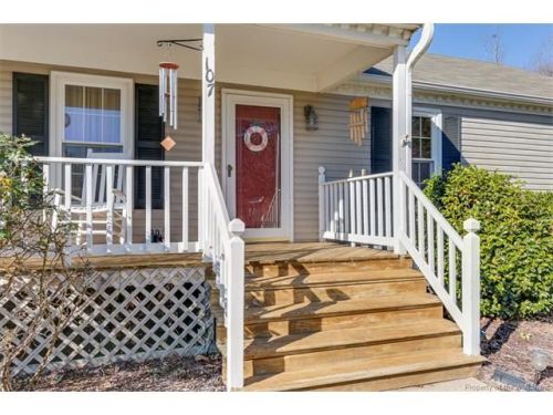 107 Moone Dr, Smithfield, VA 23430-1511