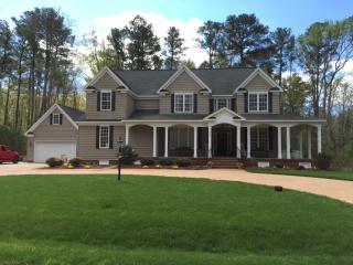 400 Claxton Creek Rd, Seaford, VA 23696-2050